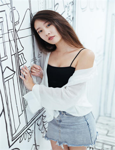 《婷婷情色-ROS1写真丝套内视频》