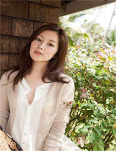 《美丽的小蜜蜂4娃娃脸-爱川杏里季》