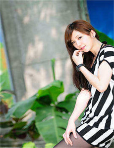 《乱亲H女秽乱常伦强强和苹苹-刺激视频播放》