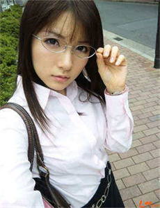 《温州一家人电视剧全集-男人非礼美女》
