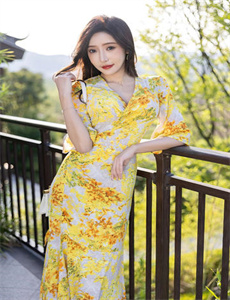 《90后大胸美女-边做饭边被躁高H小》